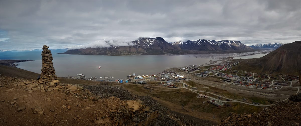 LONGYEARBYEN - HAUPTSTADT ZWISCHEN NATUR UND TOURISMUS